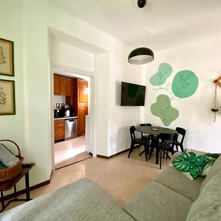 With Partial View On Apartamento Blevio